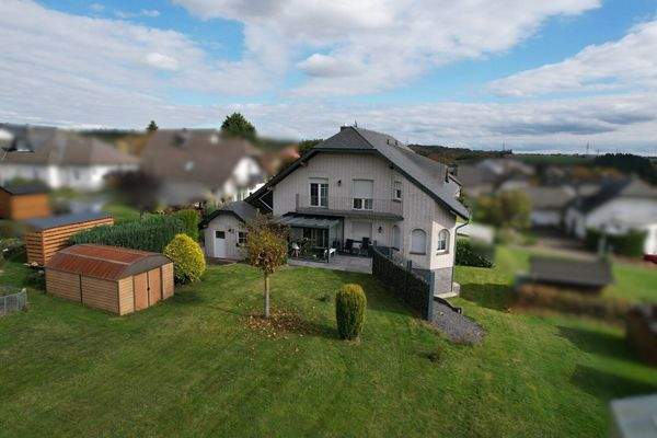 Rückansicht mit Garten