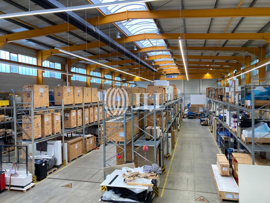 Lagerhalle Innenansicht - JLL