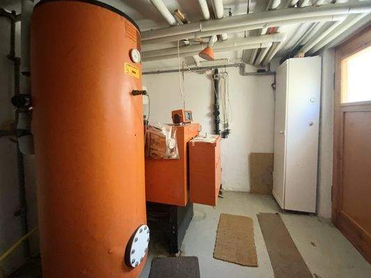 Ölzentralheizung im Keller