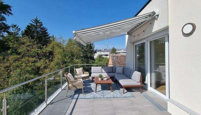 Terrasse: KI generiert Einrichtung