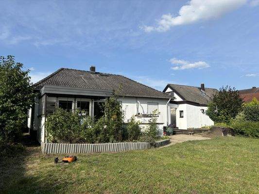 Rückansicht mit Terrasse