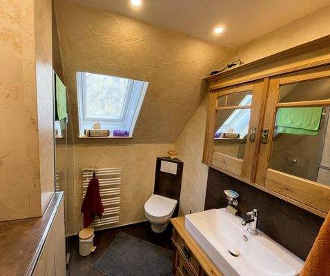 OG WC mit Dusche.jpg