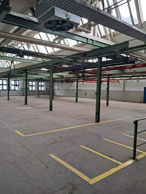 Ense Halle, Ense Hallenfläche