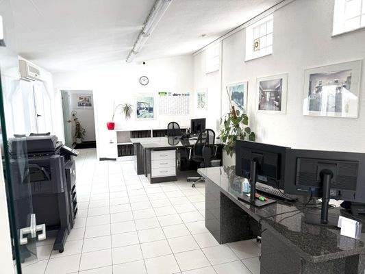 Büro 3.jpg