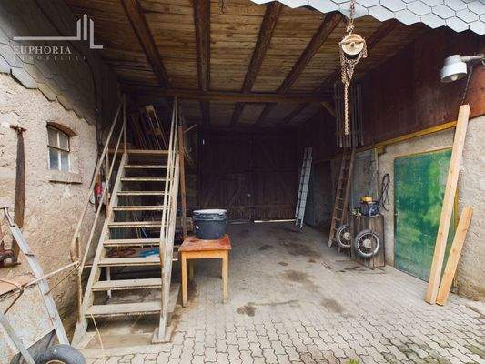 CAM03352G0-PR0039-STILL047