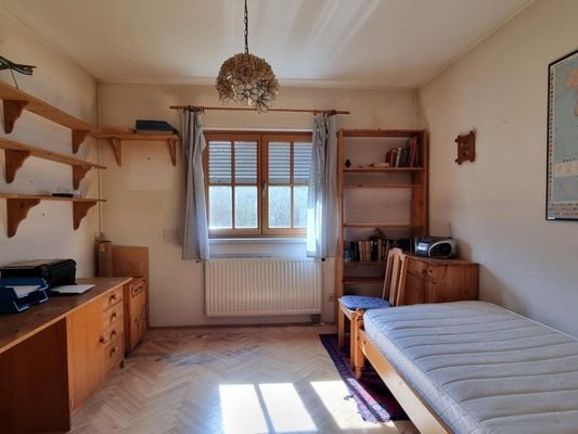 Zimmer 1 / EG