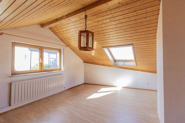 Dachgeschoss Zi 2
