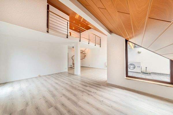 Level 1: Living/Dining Area