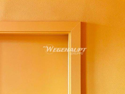 34_Flur_Tür zum Gemeinschafts-WC