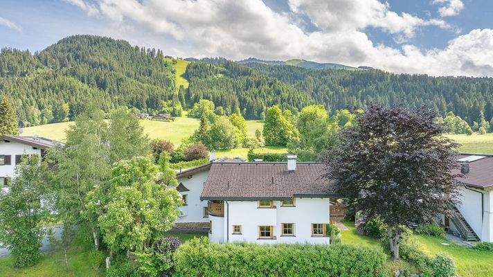 KITZIMMO-Gepflegtes Einfamilienhaus mit Kaiserblick kaufen - Immobilien Kitzbühel.