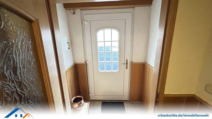 EG Flur / Eingangstür