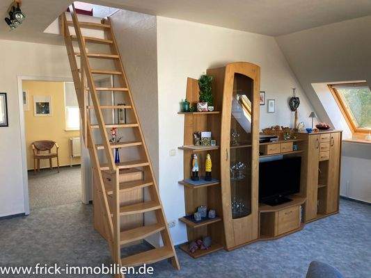 37-Stiege zum Bodenzimmer.JPG