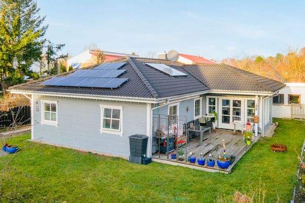 Bungalow Gartenseite