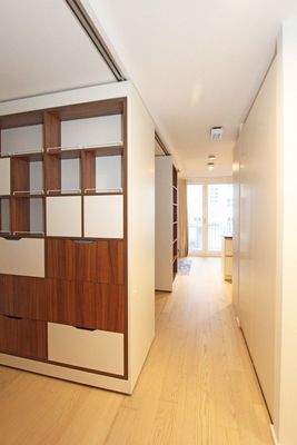 Übersicht der drei Module (verschiebbar - siehe Deckenleiste) mit viel Stauraum