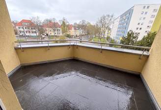 Balkon (KI bearbeitet)