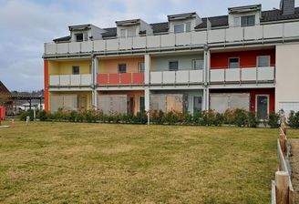 Haus West Ansicht Eingang.jpg