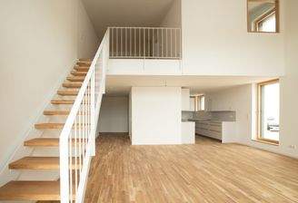 A23 Wohnzimmer und Galerie.jpg