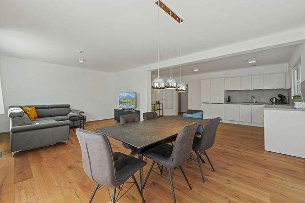 großzügiger Wohnbereich