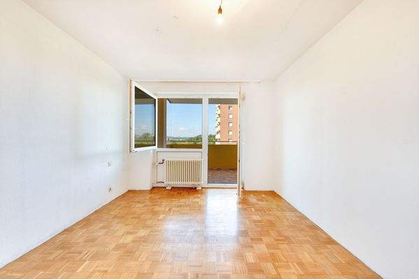 Schlafzimmer mit Balkon