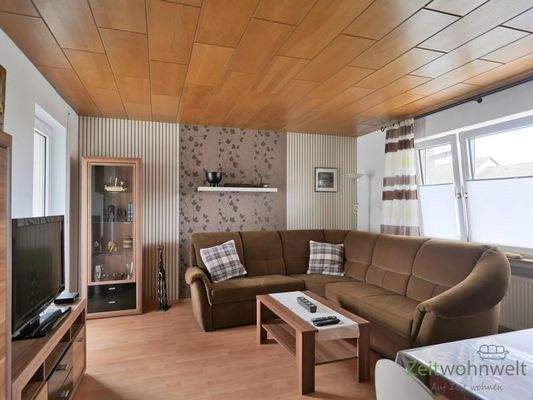 Blick ins Wohnzimmer