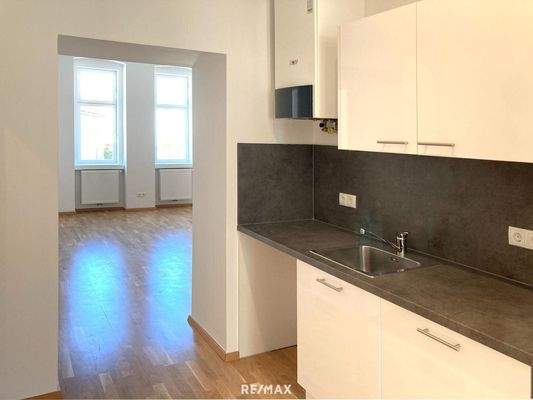 Blick Küche Richtung Wohnzimmer