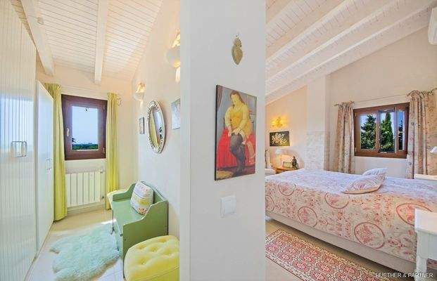 Hauptschlafzimmer mit Ankleide