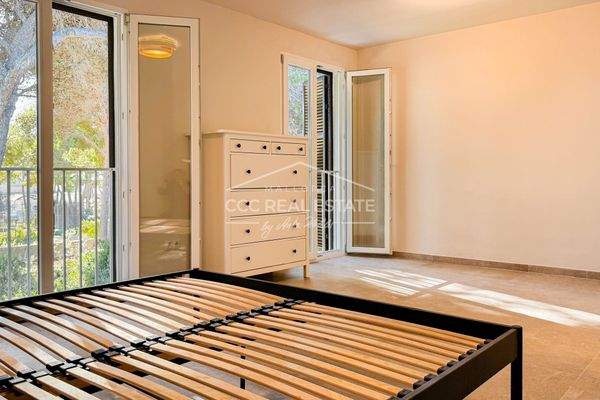 ...mit Bodentiefe Fenster