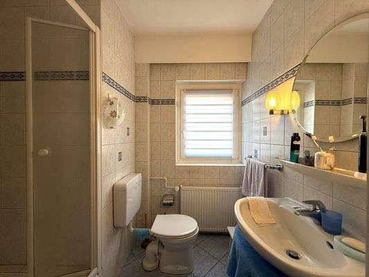 Haus 10, Badezimmer 2 OG