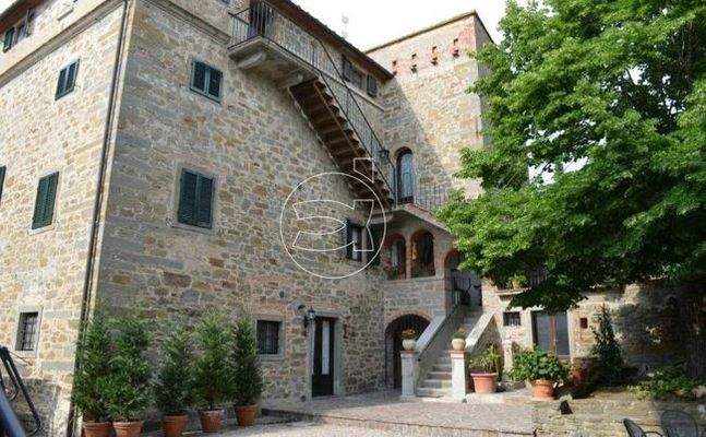 Historisches Anwesen mit 13 Zimmern