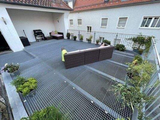 Blick auf Überdachung