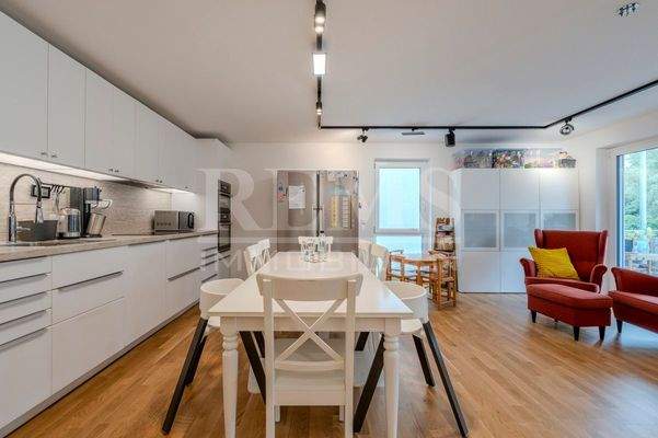 Küche und Essbereich