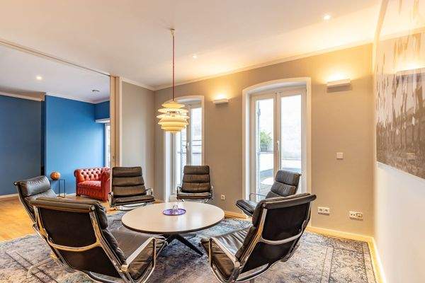 Büro mit Zugang Terrasse