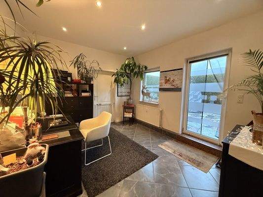 Kinder-, Gäste-, Arbeitszimmer mit Zugang zur Terr