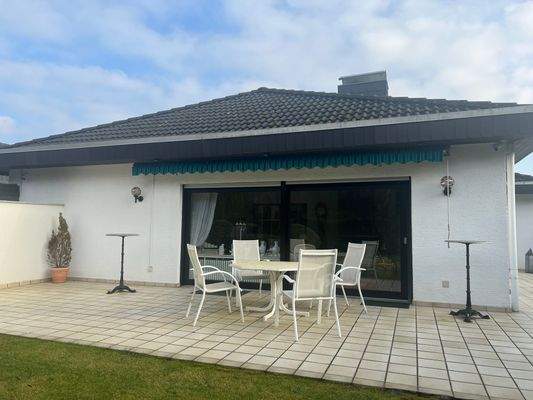 Außenansicht - Gartenseite.jpg