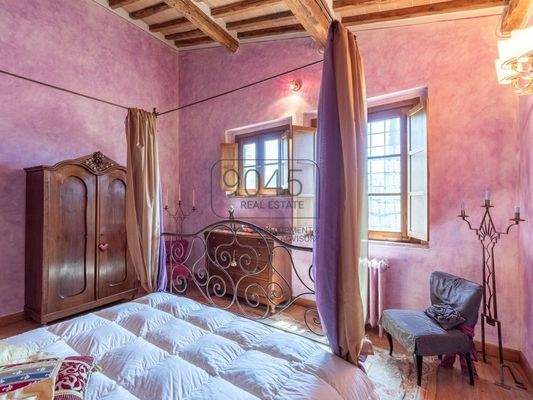 Exklusives toskanisches Landhaus mit Panoramablick auf die Türme von San Gimignano