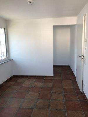 Hauptschlafzimmer mit Blick zur Ankleide