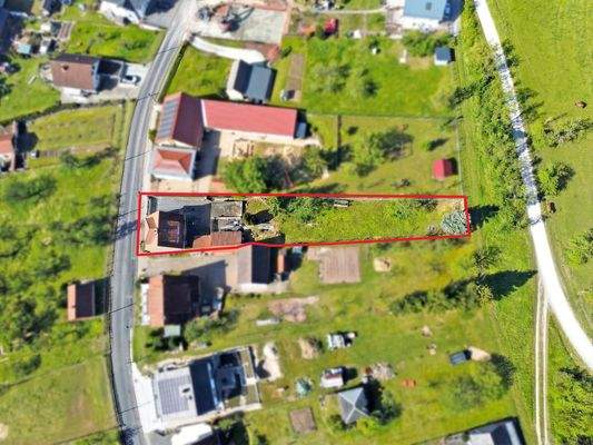 Blick auf das Grundstück aus der Vogelperspektive