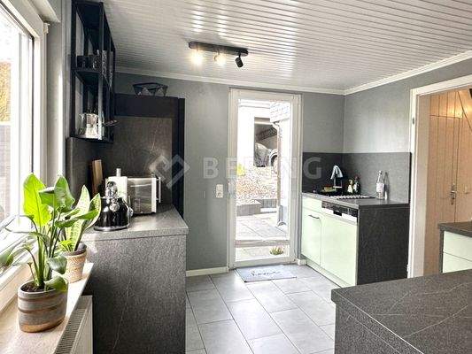 Mit Ausgang auf die Terrasse