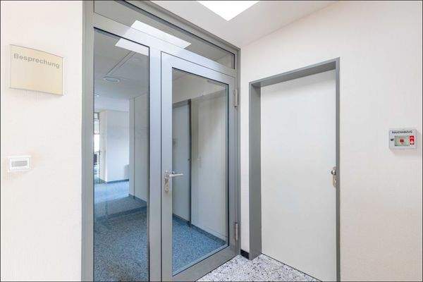 Eingangsbereich Büroeinheit 2.OG  (DG)