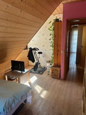 Schlafzimmer 1
