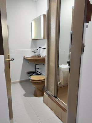 Badezimmer - vorher KI Bsp.