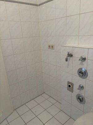 Waschmaschine im Bad.jpg