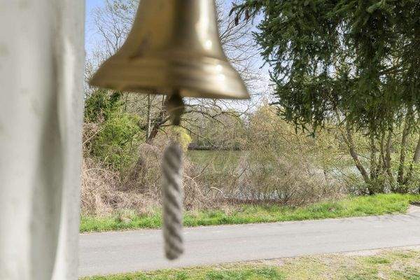 Blick vom Haus zum See