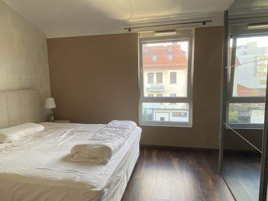 Blick ins Schlafzimmer