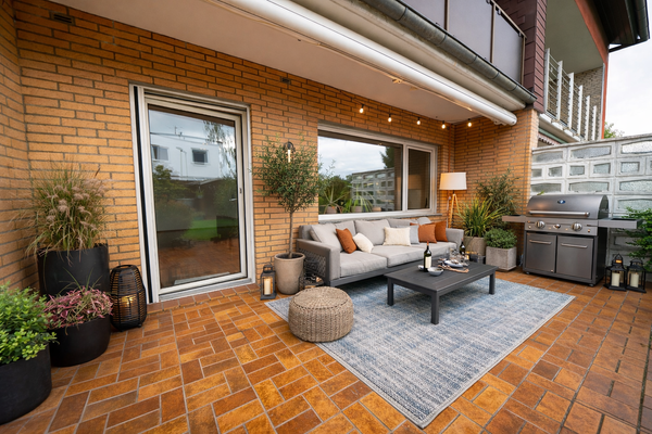 KI Einrichtungsbeispiel - Terrasse