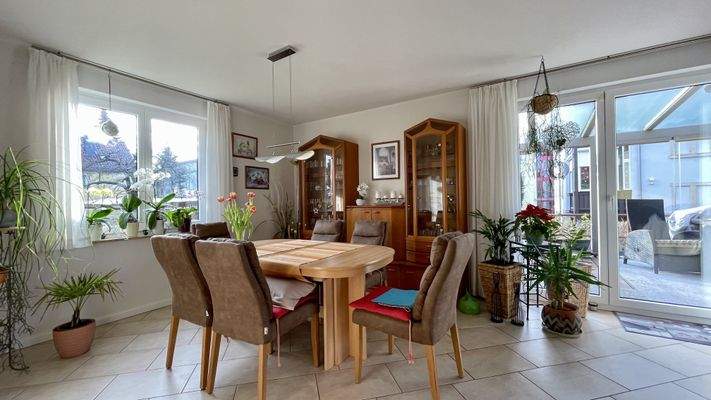 Essbereich im Wohnzimmer