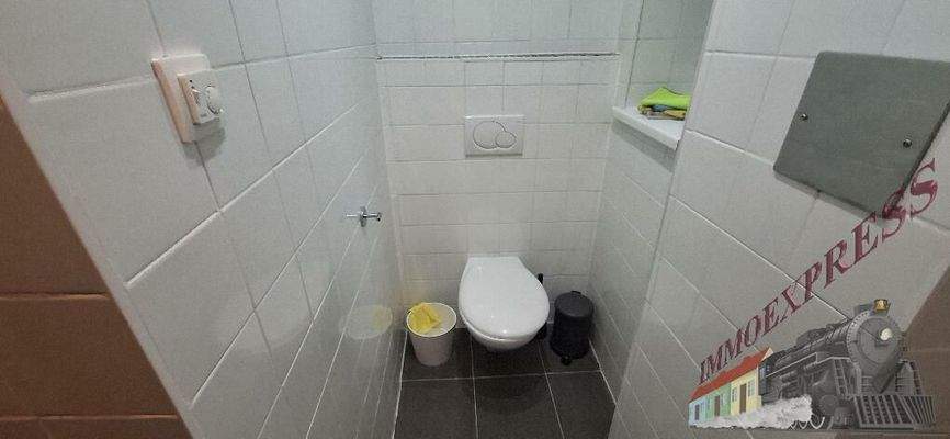 20251205_085908_resized