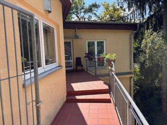 Laubengang zur Wohnung