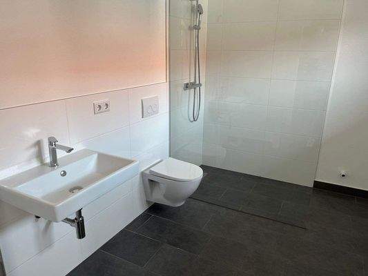 Gäste-Bad mit Tageslicht