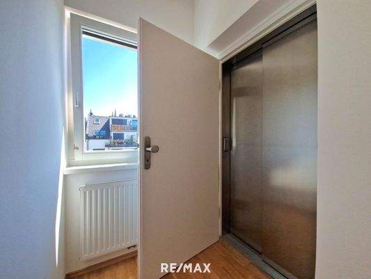 Lift zur Wohnung 4. OG